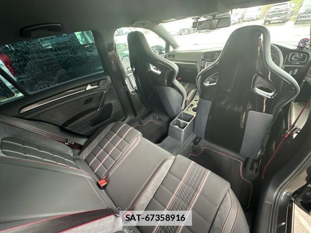 VolksWagen GOLF GTI 2016-10 7808962-15