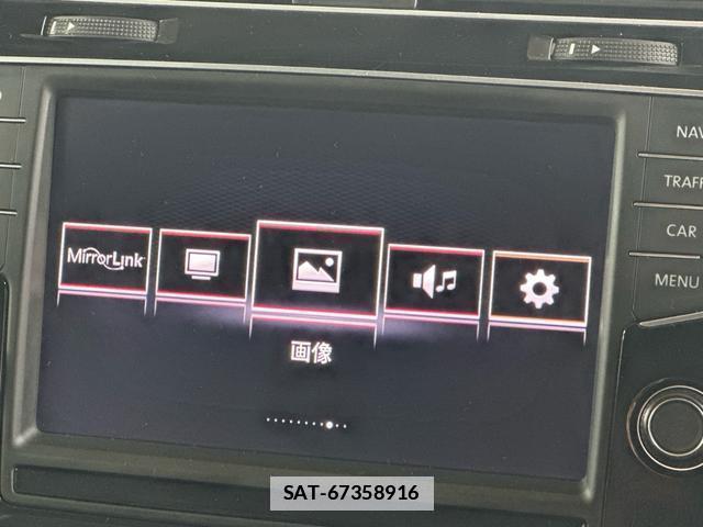 VolksWagen GOLF GTI 2016-10 7808962-3