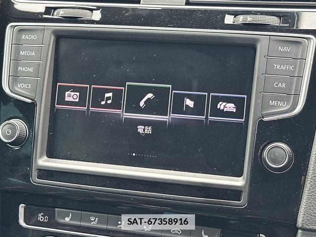 VolksWagen GOLF GTI 2016-10 7808962-4