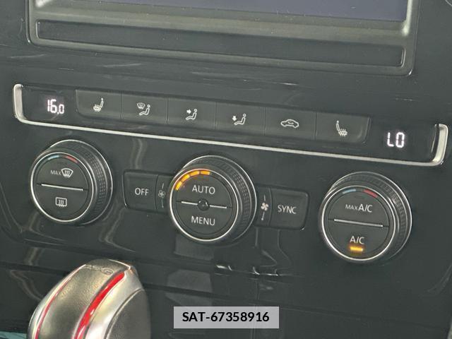VolksWagen GOLF GTI 2016-10 7808962-8