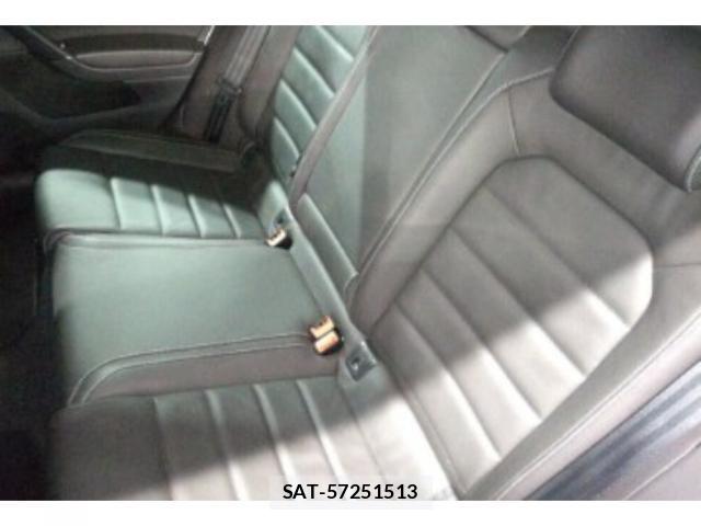 VolksWagen GOLF R 2015-09 7810444-3