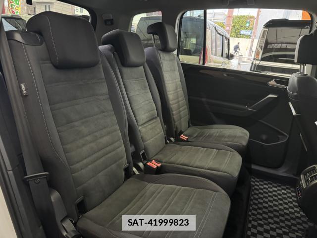 VolksWagen GOLF TOURAN 2021-03 7797890-16