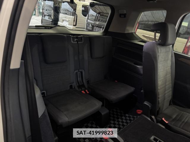 VolksWagen GOLF TOURAN 2021-03 7797890-17