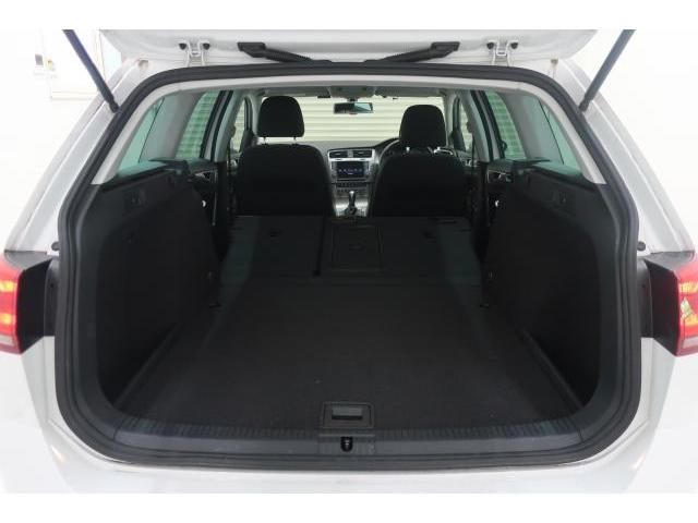 VolksWagen GOLF VARIANT 2016-02 7793168-14