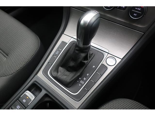 VolksWagen GOLF VARIANT 2016-02 7793168-9