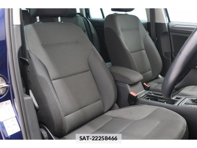 VolksWagen GOLF VARIANT 2019-07 7793196-11