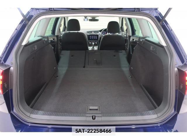 VolksWagen GOLF VARIANT 2019-07 7793196-15
