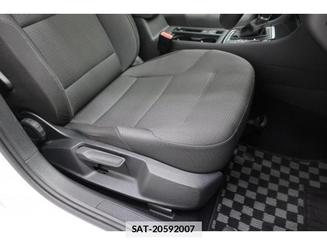 VolksWagen GOLF VARIANT 2018-05 7793202-11