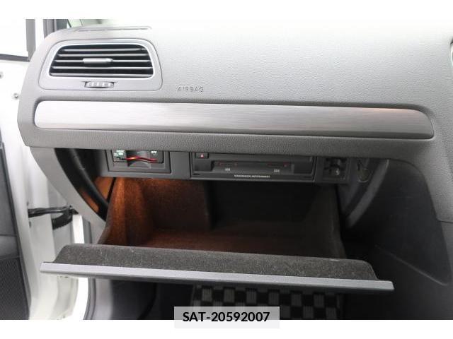 VolksWagen GOLF VARIANT 2018-05 7793202-12