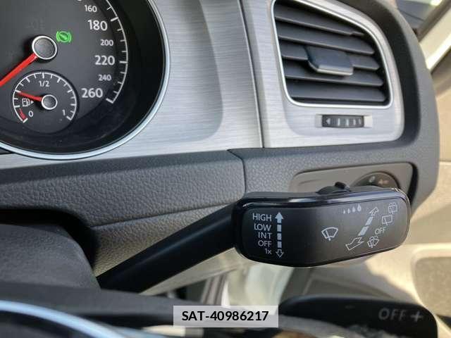 VolksWagen GOLF VARIANT 2017-01 7793708-12