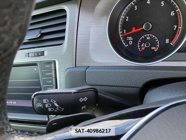 VolksWagen GOLF VARIANT 2017-01 7793708-13