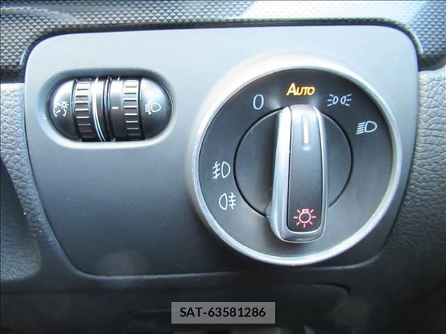 VolksWagen GOLF VARIANT 2012-07 7802651-6