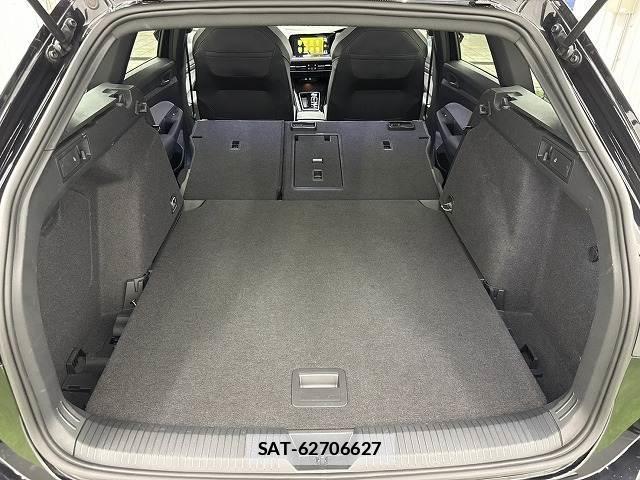 VolksWagen GOLF VARIANT 2023-07 7805298-10