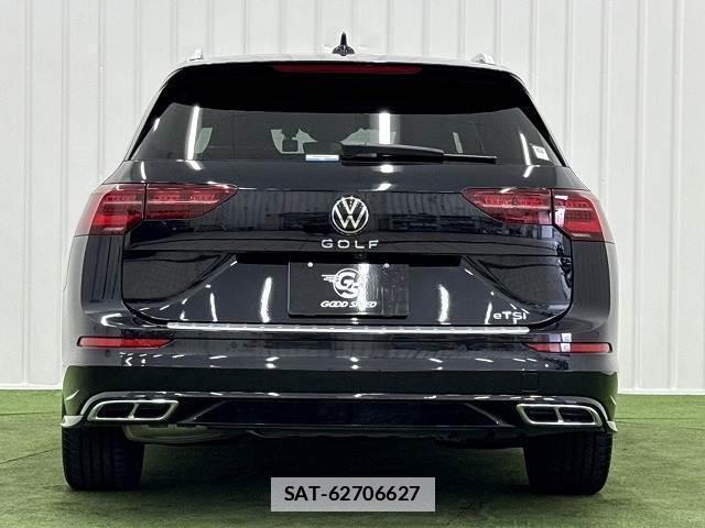 VolksWagen GOLF VARIANT 2023-07 7805298-12