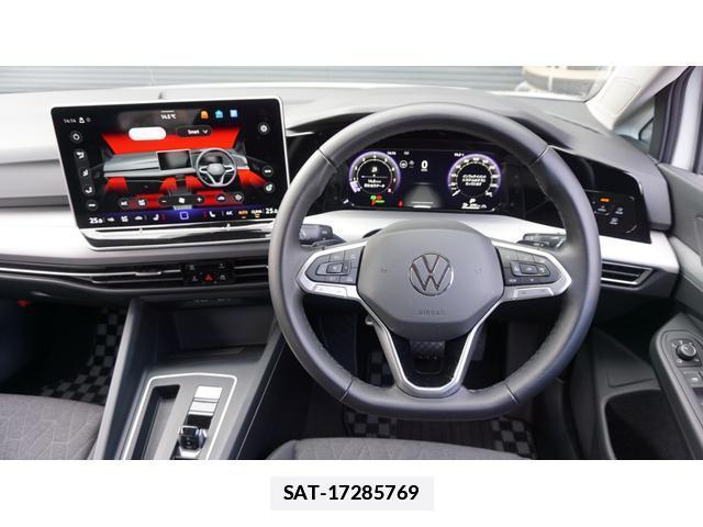 VolksWagen GOLF VARIANT 2025-06 7805479-17