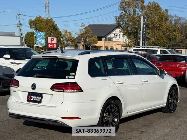 VolksWagen GOLF VARIANT 2020-03 7808782-11