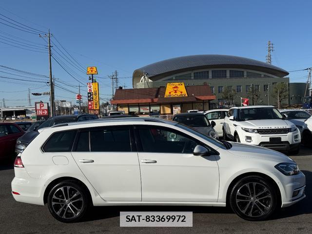 VolksWagen GOLF VARIANT 2020-03 7808782-12
