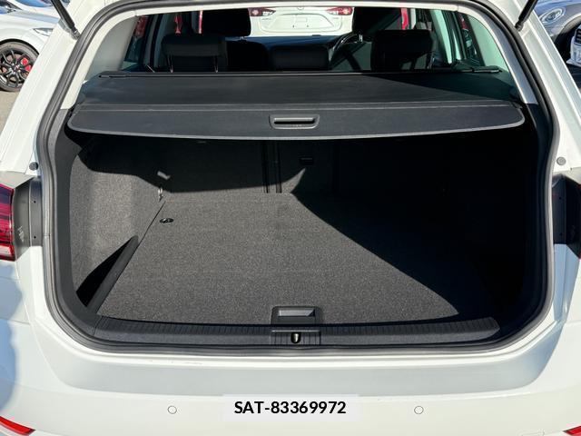 VolksWagen GOLF VARIANT 2020-03 7808782-15