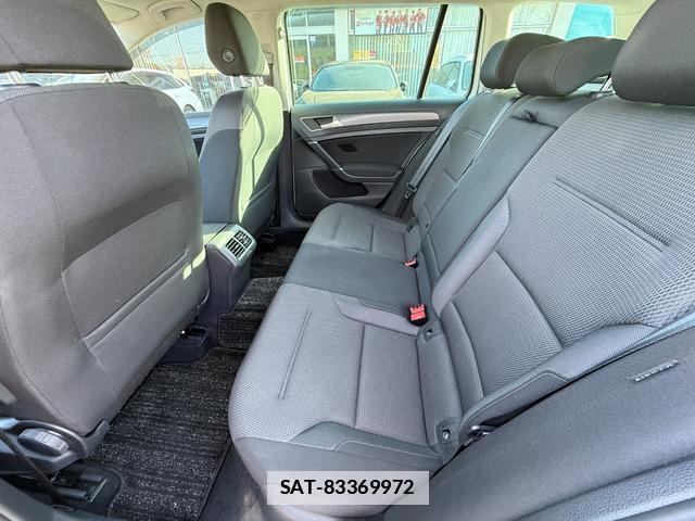 VolksWagen GOLF VARIANT 2020-03 7808782-17
