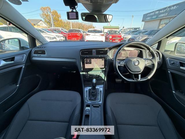 VolksWagen GOLF VARIANT 2020-03 7808782-3