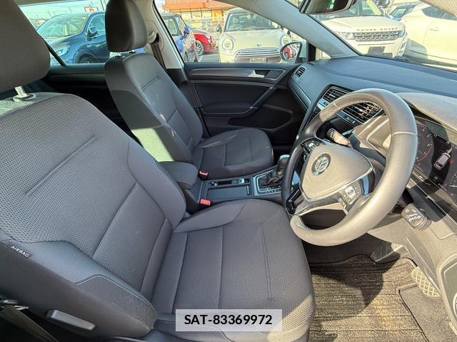 VolksWagen GOLF VARIANT 2020-03 7808782-4