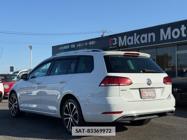 VolksWagen GOLF VARIANT 2020-03 7808782-9
