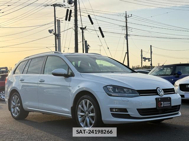 VolksWagen GOLF VARIANT 2017-03 7808804-13