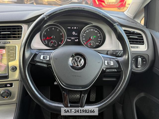 VolksWagen GOLF VARIANT 2017-03 7808804-18