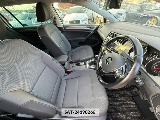 VolksWagen GOLF VARIANT 2017-03 7808804-4