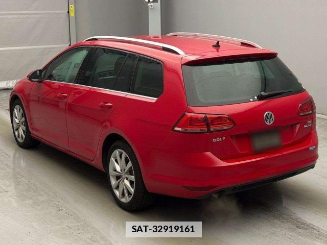 VolksWagen GOLF VARIANT 2017-03 7810421-10