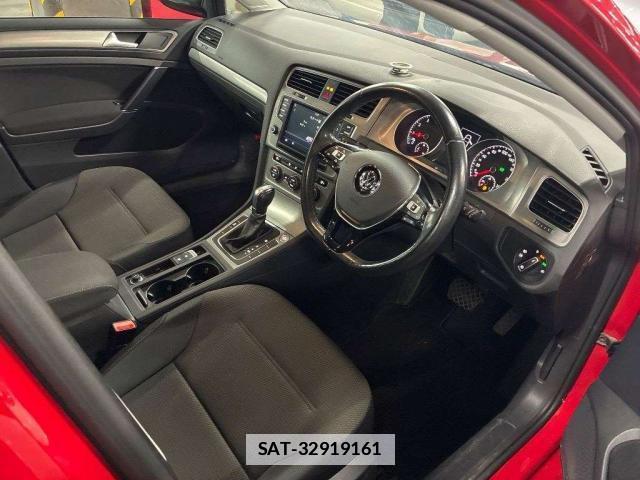 VolksWagen GOLF VARIANT 2017-03 7810421-3