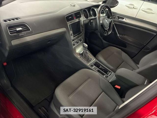 VolksWagen GOLF VARIANT 2017-03 7810421-4