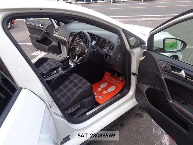 VolksWagen GOLF 2014-12 7793231-13