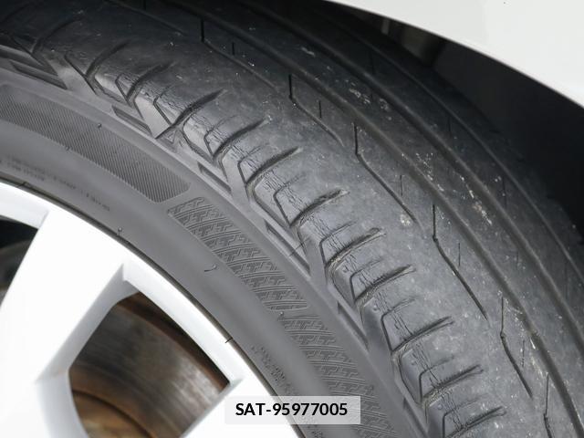 VolksWagen GOLF 2018-03 7794318-12