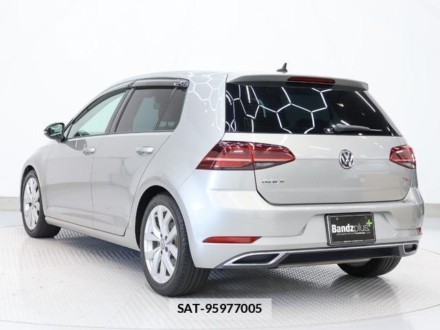 VolksWagen GOLF 2018-03 7794318-5