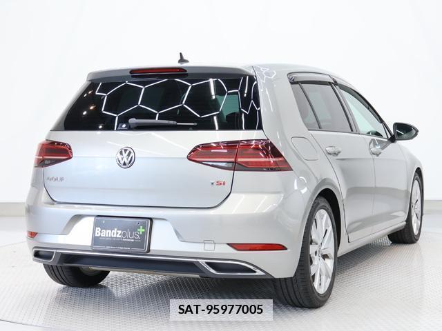 VolksWagen GOLF 2018-03 7794318-7