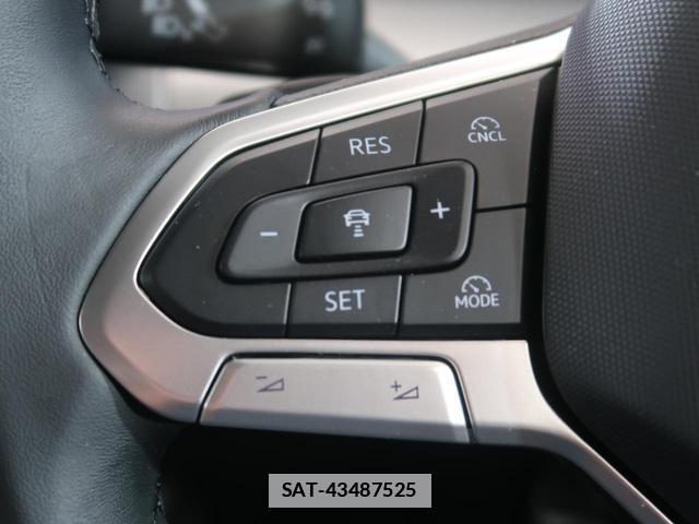 VolksWagen GOLF 2025-03 7796046-7