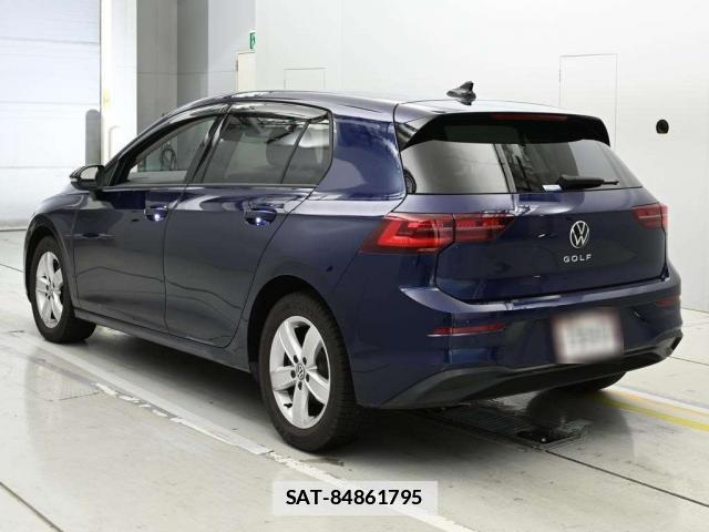 VolksWagen GOLF 2022-04 7810954-1