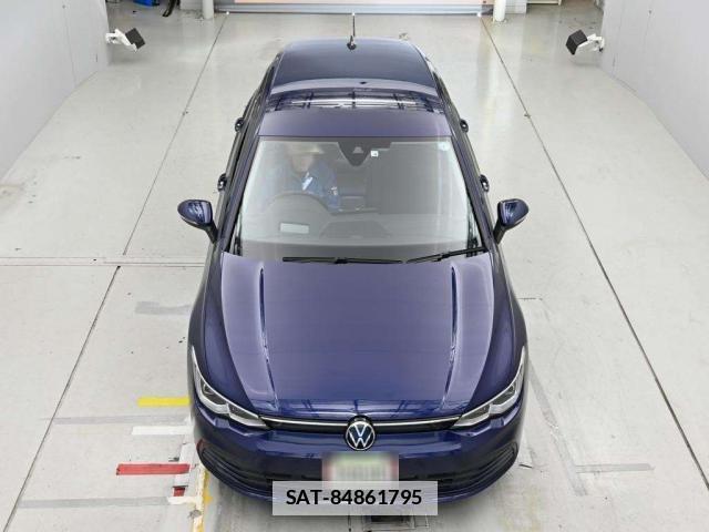 VolksWagen GOLF 2022-04 7810954-12