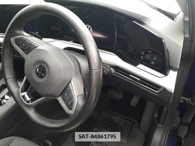 VolksWagen GOLF 2022-04 7810954-2