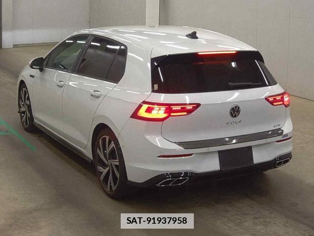 VolksWagen GOLF 2021-10 7810963-1