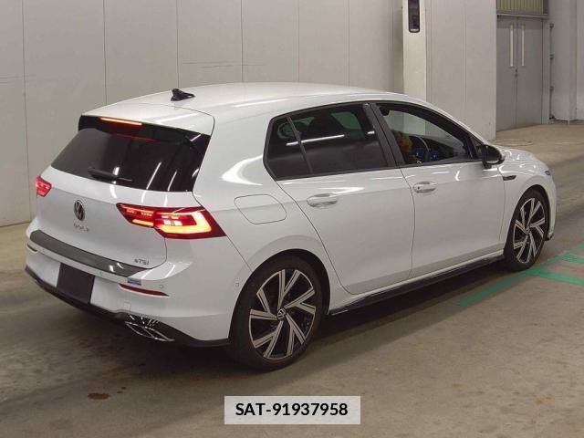 VolksWagen GOLF 2021-10 7810963-5