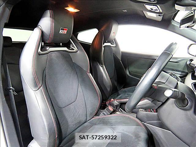 Toyota Gr Yaris 2020-11 7802864-11