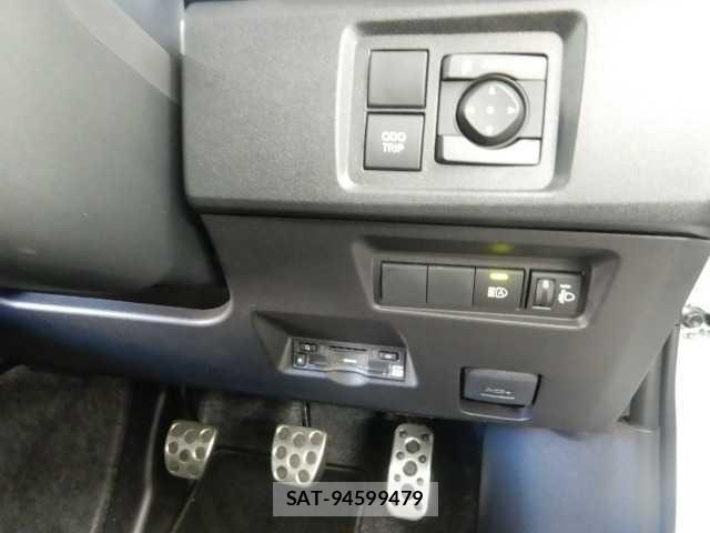 Toyota Gr Yaris 2025-05 7810832-12