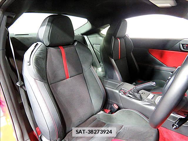 Toyota GR86 2023-06 7802878-11