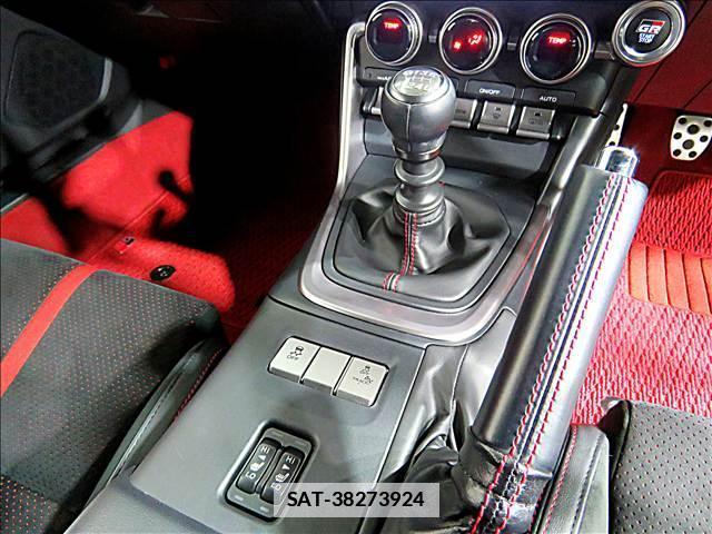 Toyota GR86 2023-06 7802878-17