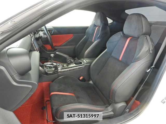 Toyota GR86 2022-12 7810755-16