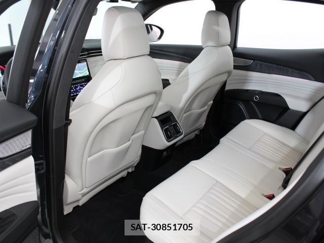 Maserati Grecale 2023-07 7802539-11