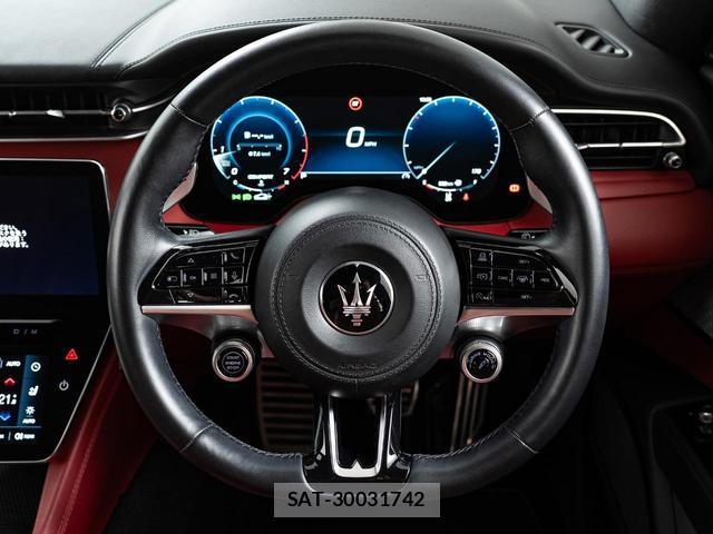 Maserati Grecale 2023-06 7806555-10