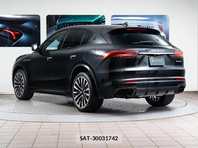 Maserati Grecale 2023-06 7806555-16